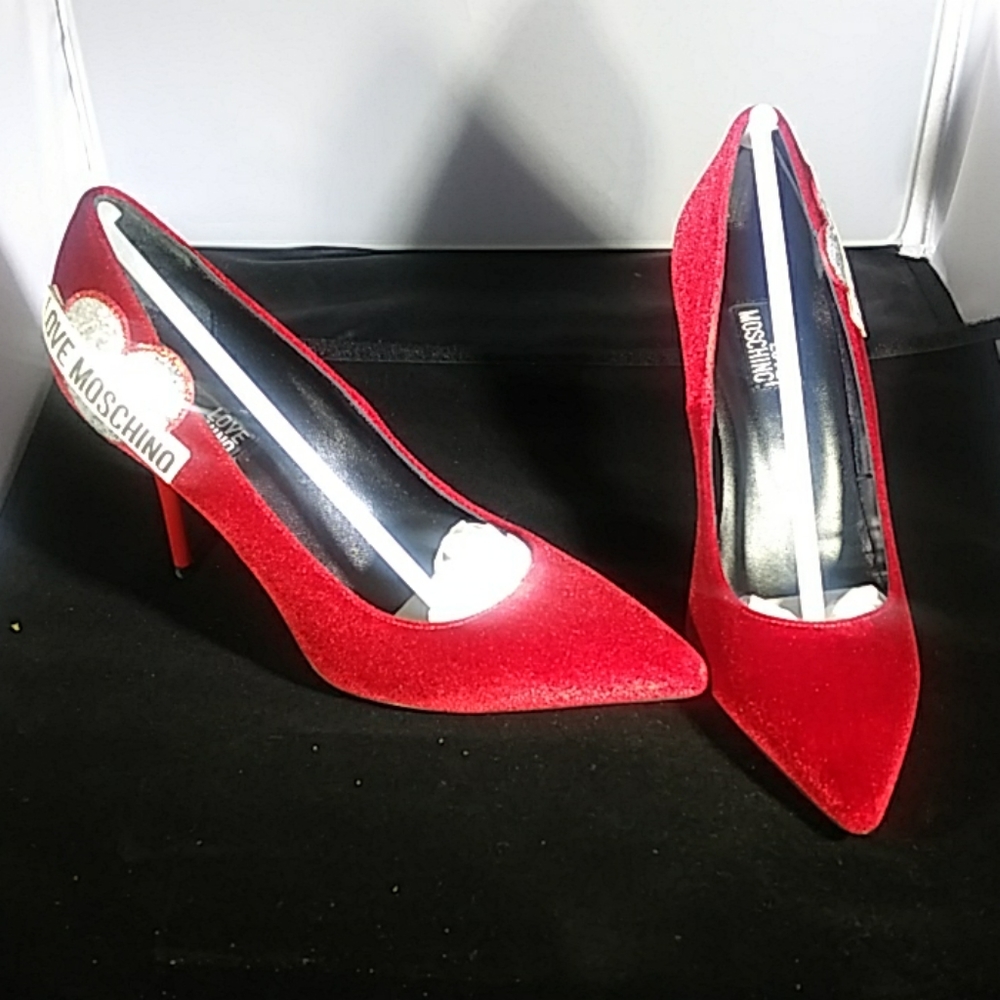 Love Moschino heels